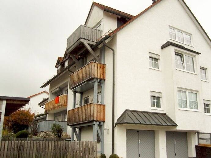 Große, schöne Einzimmer Wohnung mit EBK und Südbalkon