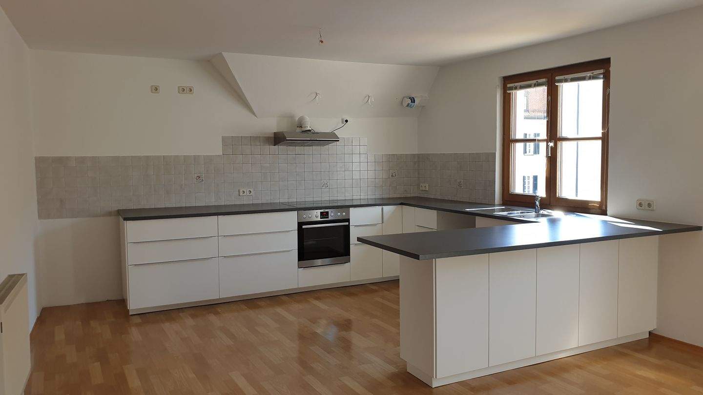 Helle 4-Zimmer-Wohnung auf 2 Ebenen mitten im Zentrum – Ingolstadt – Vorschaubild 4