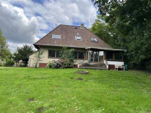 Großzügiges Grundstück - Einfamilienhaus mit Sanierungsbedarf in Duvenstedt – 22397 Hamburg – Vorschaubild 3