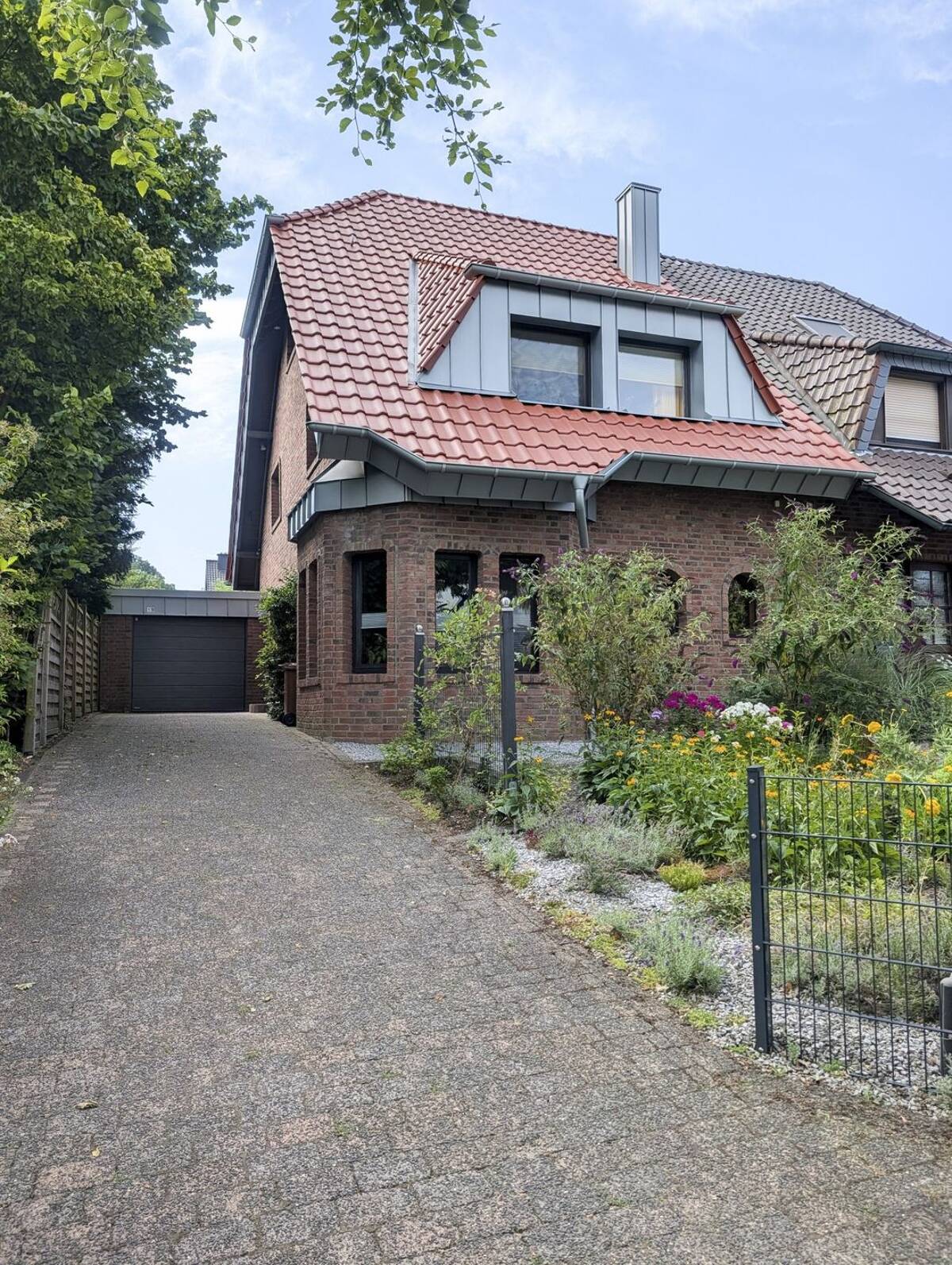 Attraktive sanierte DHH in Kleve-Materborn – 47533 Kleve – Bild 1 von 9