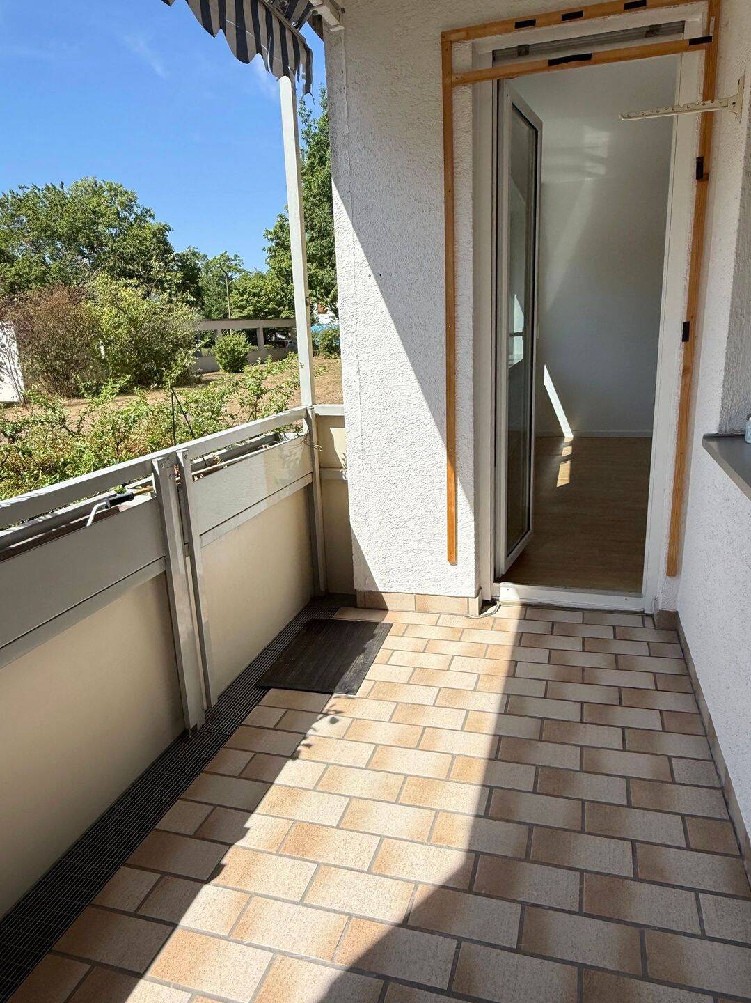 RUHIGE 2-ZI.-WHG. MIT BALKON & TG-STP… – Nürnberg – Vorschaubild 3