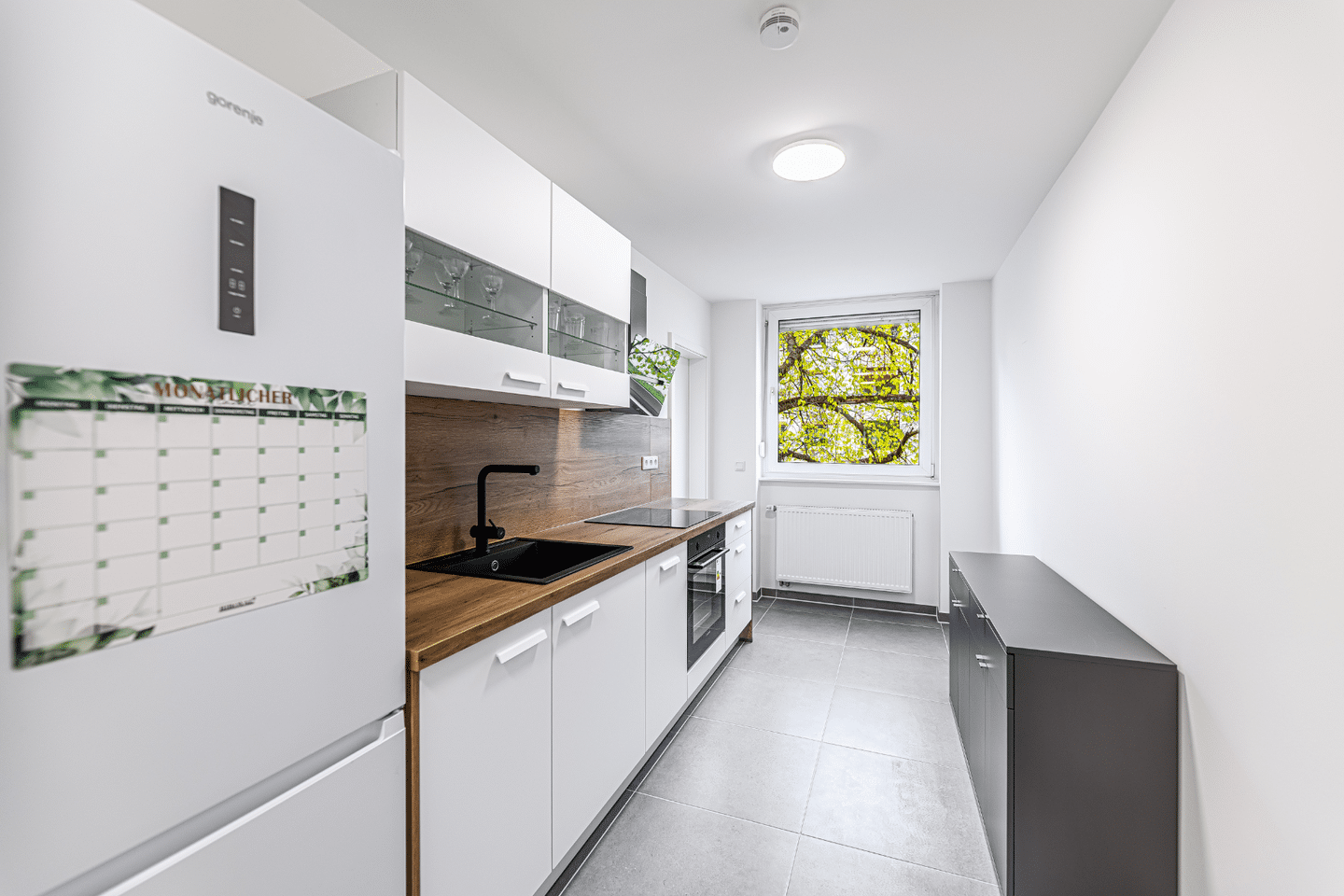 Möbliertes WG Zimmer in modernisierter Wohnung in Nürnberg – Nürnberg – Vorschaubild 3