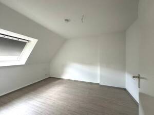 Willkommen Zuhause: schicke 3-Zimmer-Wohnung auf 2 Ebenen mit neuem Duschbad! – 44369 Dortmund – Vorschaubild 3