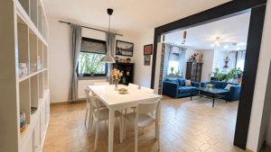 Familienhaus mit Kamin, Rosengarten und Potenzial auf 500 m² Grundstück – 13591 Berlin – Vorschaubild 3