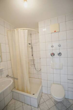 Gemütliche 1-Zimmer-Wohnung in verkehrsgünstiger Lage in Fürth – 90763 Fürth – Vorschaubild 3