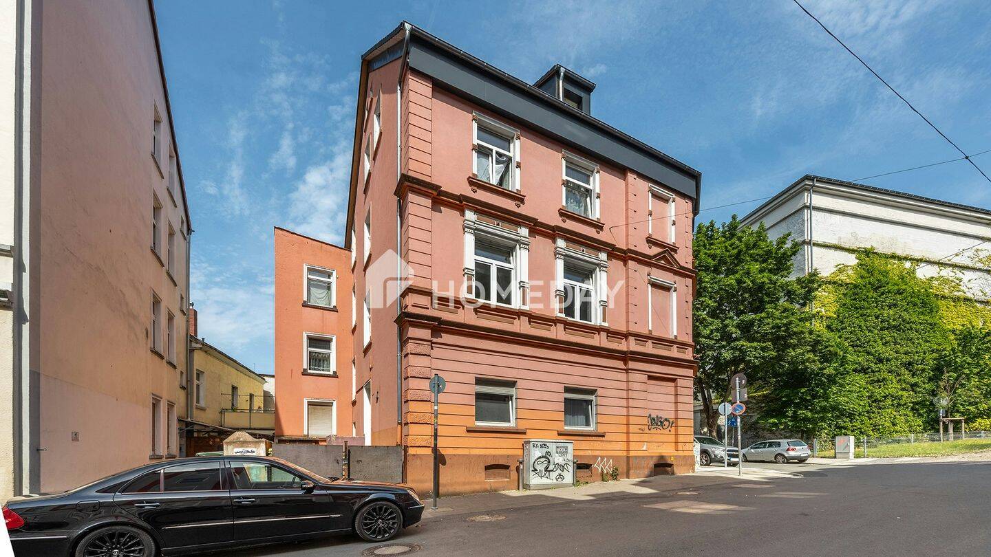 Gründerzeit-Mehrfamilienhaus mit umfangreichen Modernisierungen als solide Kapitalanlage