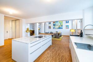 Maisonettewohnung trifft ehemalige Kapelle: Luxuriöses Wohnen über den Dächern von Würzburg – 97074 Würzburg – Vorschaubild 3
