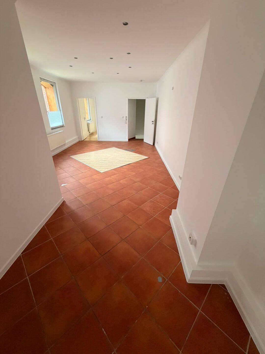 Frisch renovierte 2-Zimmer-Wohnung, Küche, Bad – Hannover – Vorschaubild 5