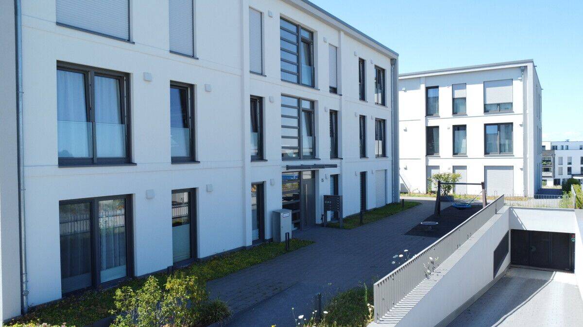 4-Zimmer-Erdgeschosswohnung mit Südgarten, KfW55 und Tiefgaragenstellplatz – Paderborn – Vorschaubild 2