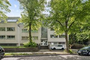 Sonnige, vermietete 2-Zimmer-Wohnung in ruhiger Lage mit Balkon – 14169 Berlin – Vorschaubild 2