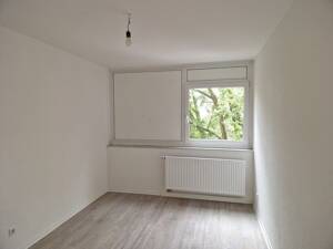 Hier findet jeder seinen Platz: komplett renovierte 3-Zimmer-Wohnung mit Balkon! – 44359 Dortmund – Vorschaubild 6