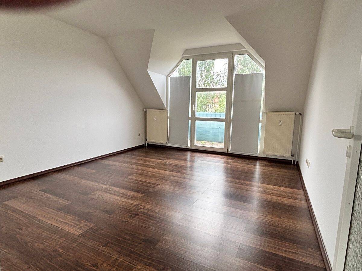 Wohnen in ruhiger, grüner Lage - Helle 2-Zi.-Single-DG-Whg. mit sonniger Dachterrasse – Borna – Vorschaubild 6