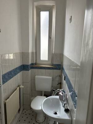 ** Schöne Altbauwohnung in U-Bahn Nähe zum Selbstbezug ** – 90763 Fürth – Vorschaubild 8