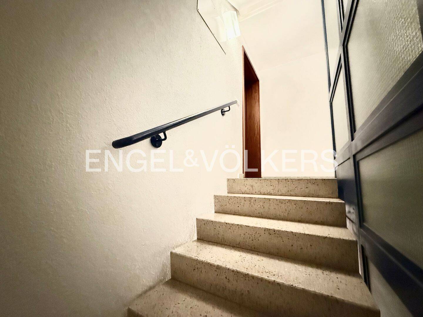 Attraktive Kapitalanlage: 3-Raum-Wohnung mit zwei Balkonen – Dresden – Vorschaubild 8