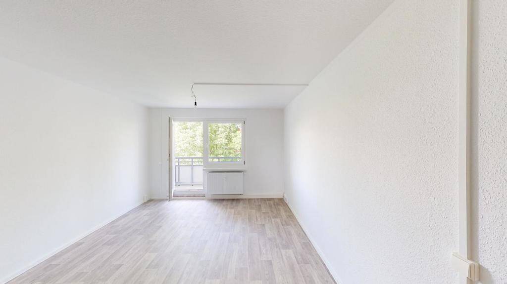 3-Raum-Wohnung mit Balkon in sanierter Wohnanlage