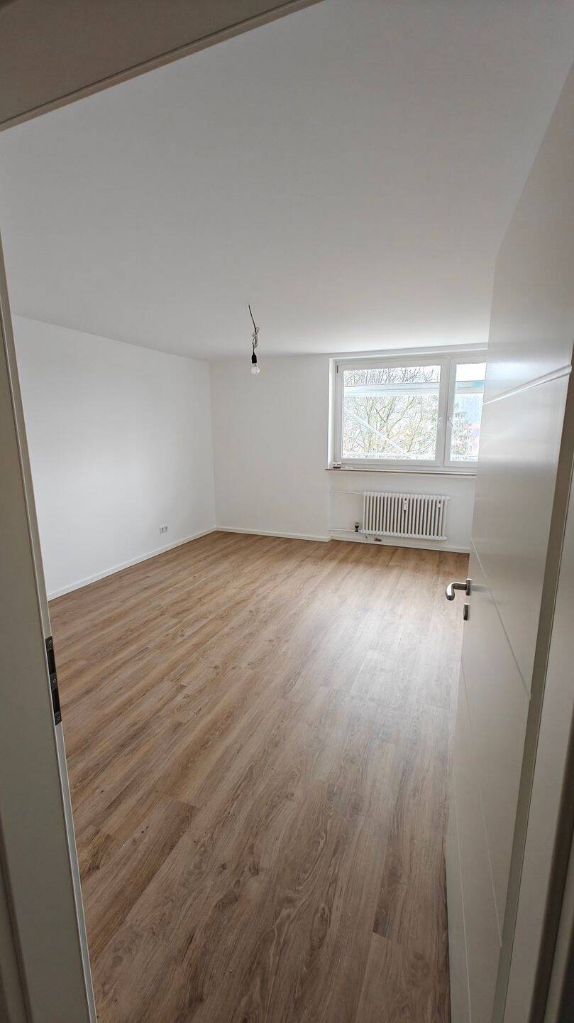 Modernisierte 2-Zimmer-Wohnung mit Balkon & Aufzug in Nürnberg-Röthenbach – sofort bezugsfrei – Nürnberg – Vorschaubild 3
