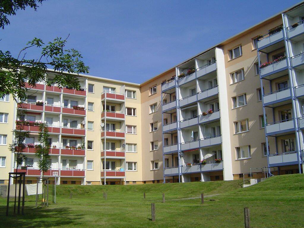 Helle 2-Raum-Balkonwohnung mit Einbauküche – Chemnitz – Vorschaubild 5