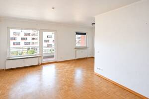 Fußläufig zum Stadtpark! Attraktive 2-Zi.-Endetagenwohnung mit XL-Balkon im Herzen von St.-Gertrud! – 23568 Lübeck – Vorschaubild 2