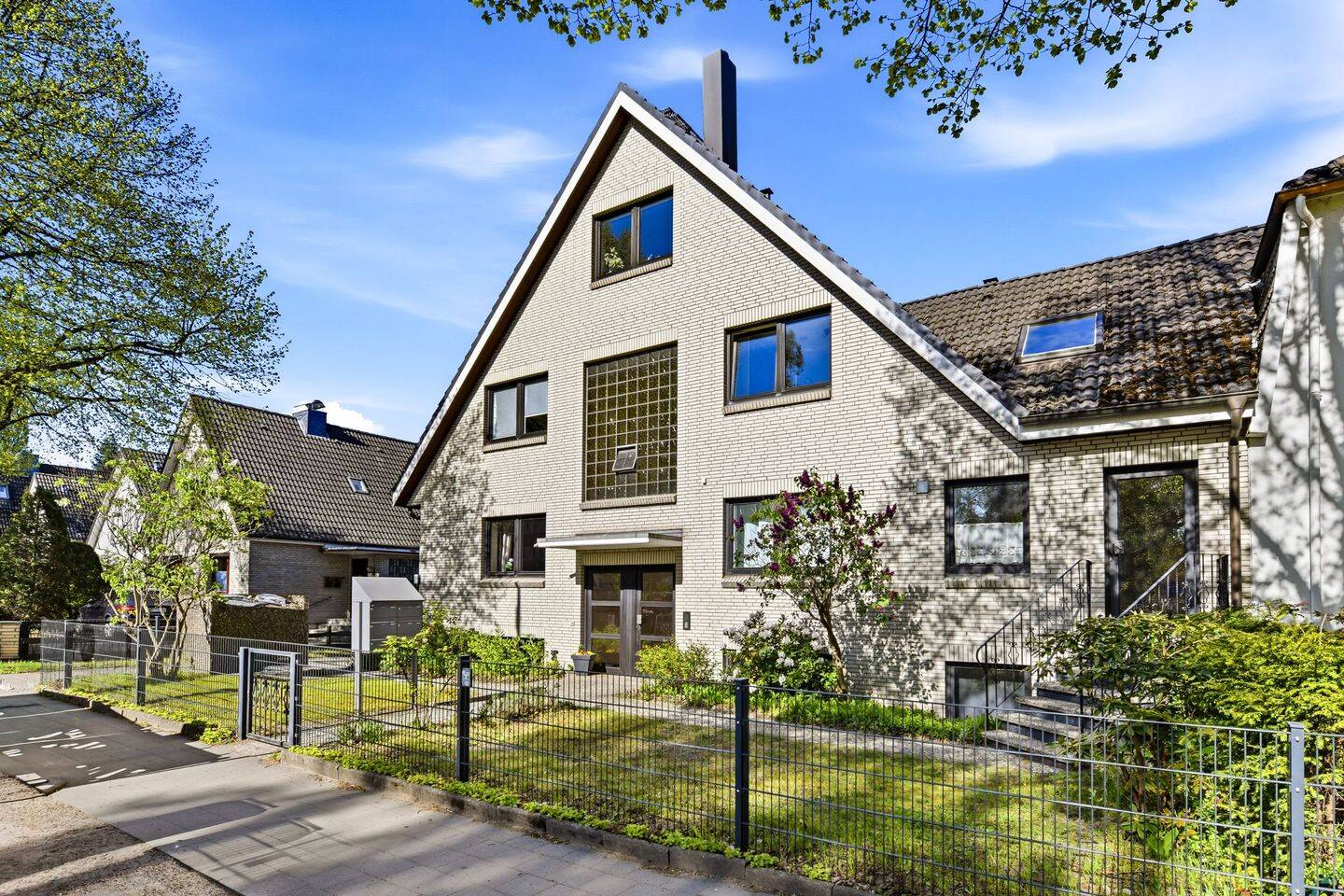 Attraktives Zinshaus in Stellingen - mit Aufteilungspotenzial!