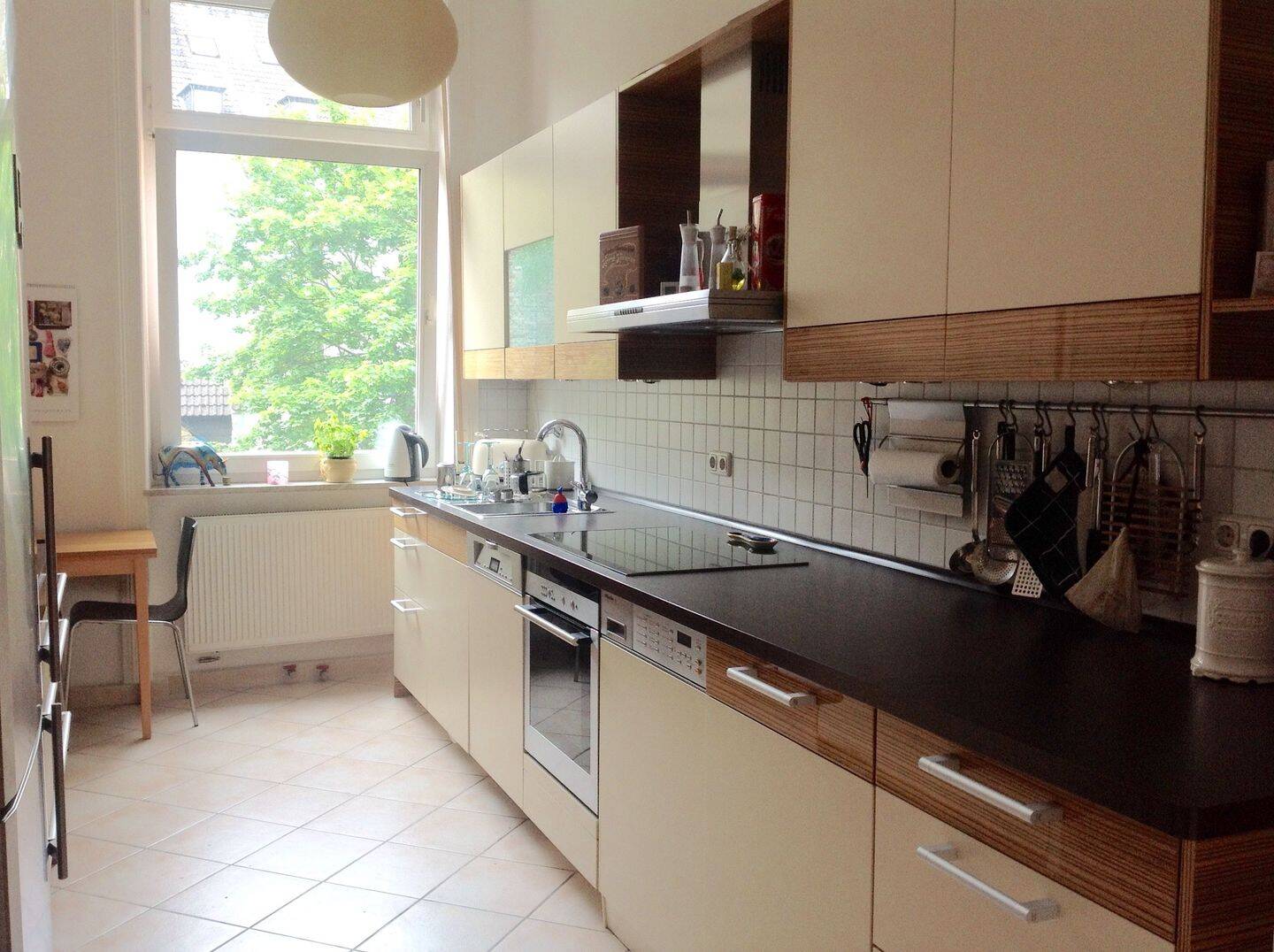 Von PRIVAT: Helle Jugendstilwohnung im Dichterviertel Wiesbaden, fußläufig zu Hbf & Einkaufszentrum – Wiesbaden – Vorschaubild 6