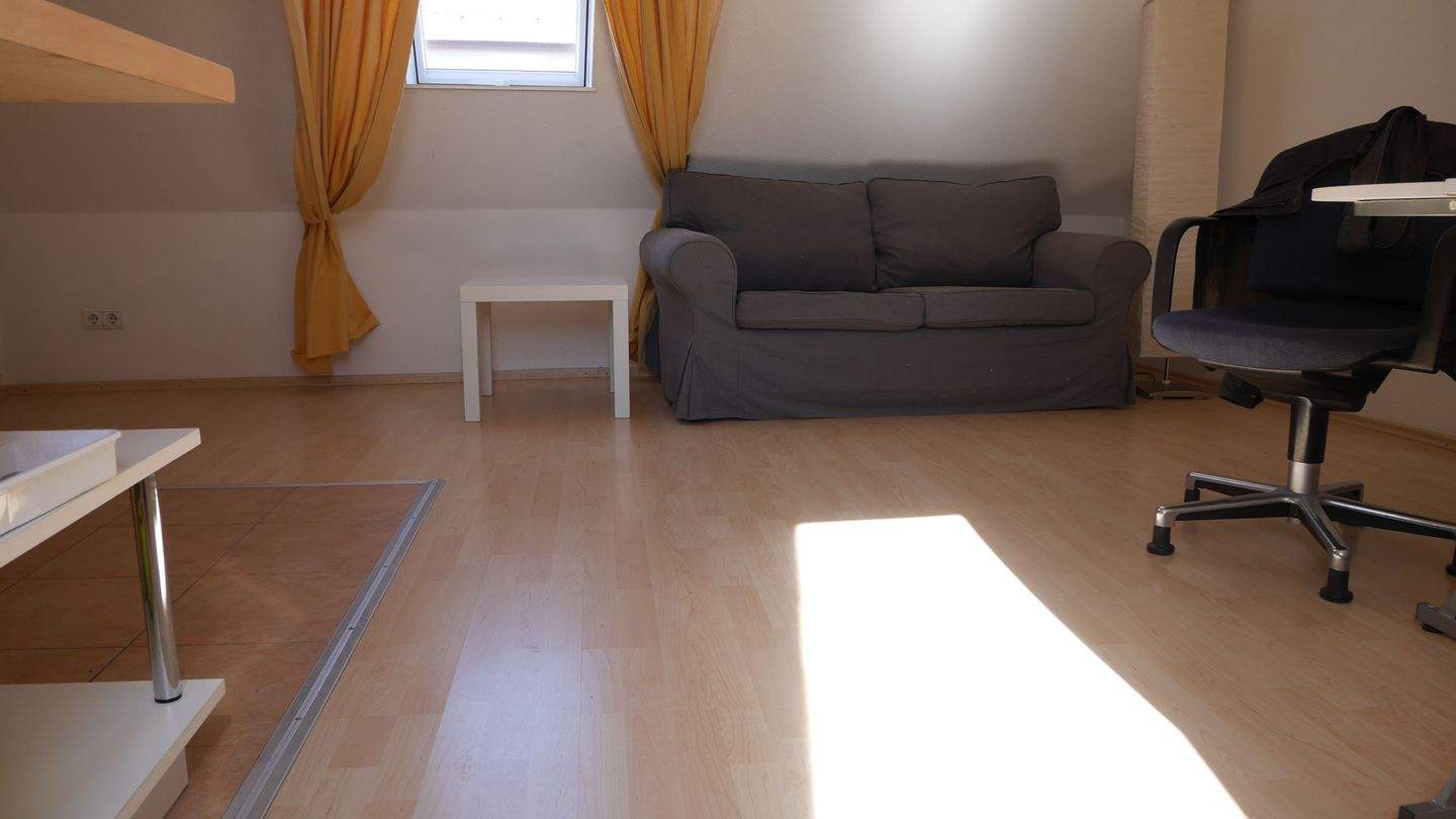 Charmante 2-Zimmer-Dachgeschosswohnung in der Altstadt von Nürnberg Lage: – Nürnberg – Vorschaubild 4