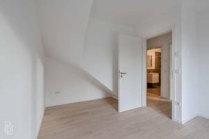 Helle 3-Zimmer-Maisonette im Erstbezug - Einbauküche, Fußbodenheizung, Terrasse und 2 Balkone – 14055 Berlin – Vorschaubild 5