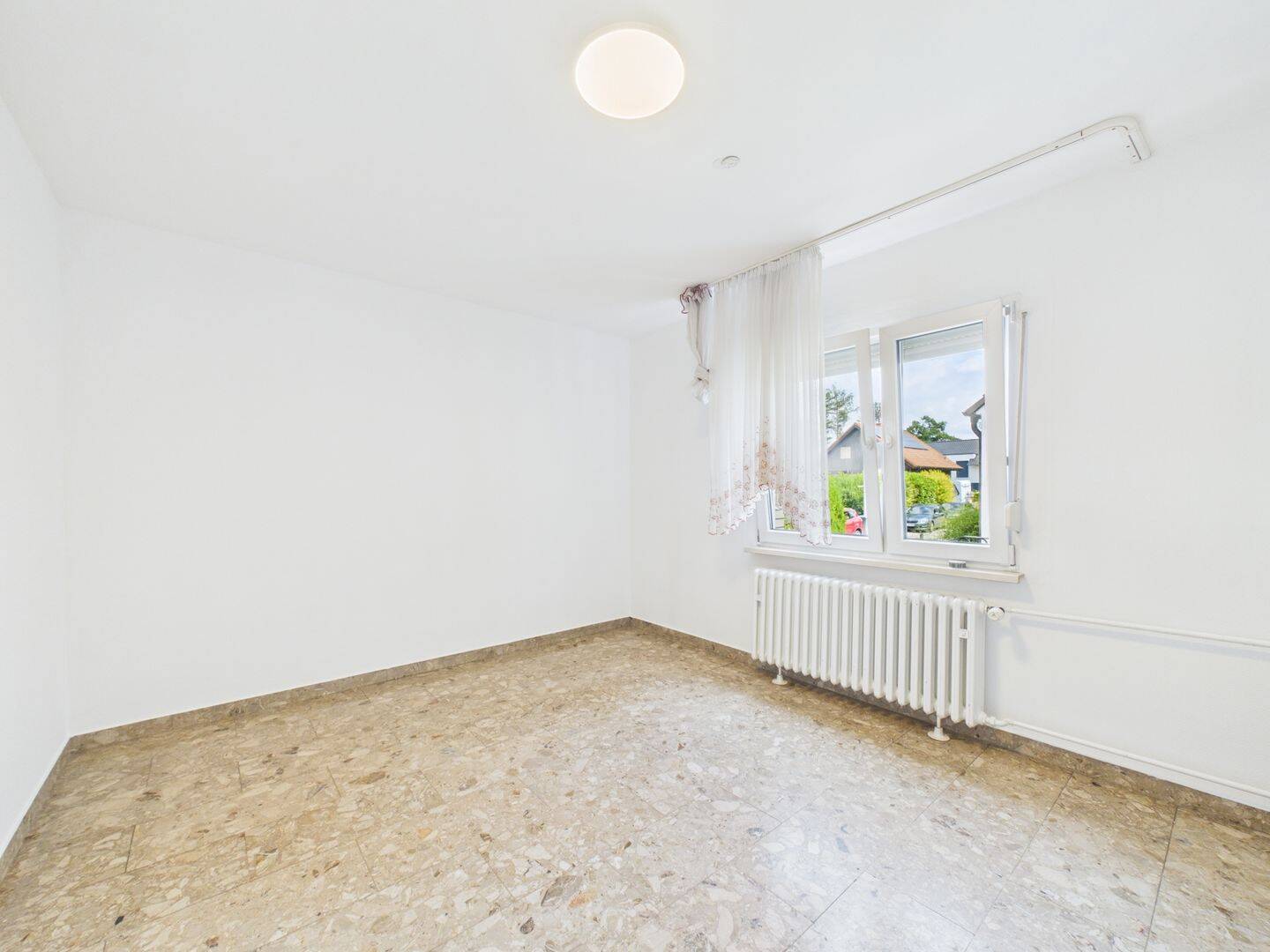 Wohnen ohne Kompromisse! 310 qm Wohnfläche, 10 Zimmer, Garten, Garage, Vollkeller und PV in Destedt! – Cremlingen – Vorschaubild 7