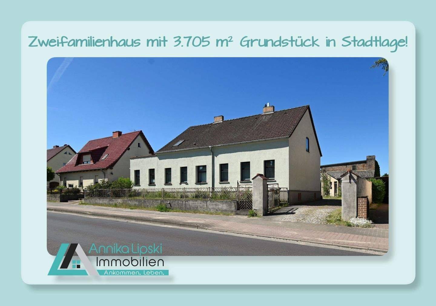 Zweifamilienhaus mit 3.705 m² Grundstück in Stadtlage!