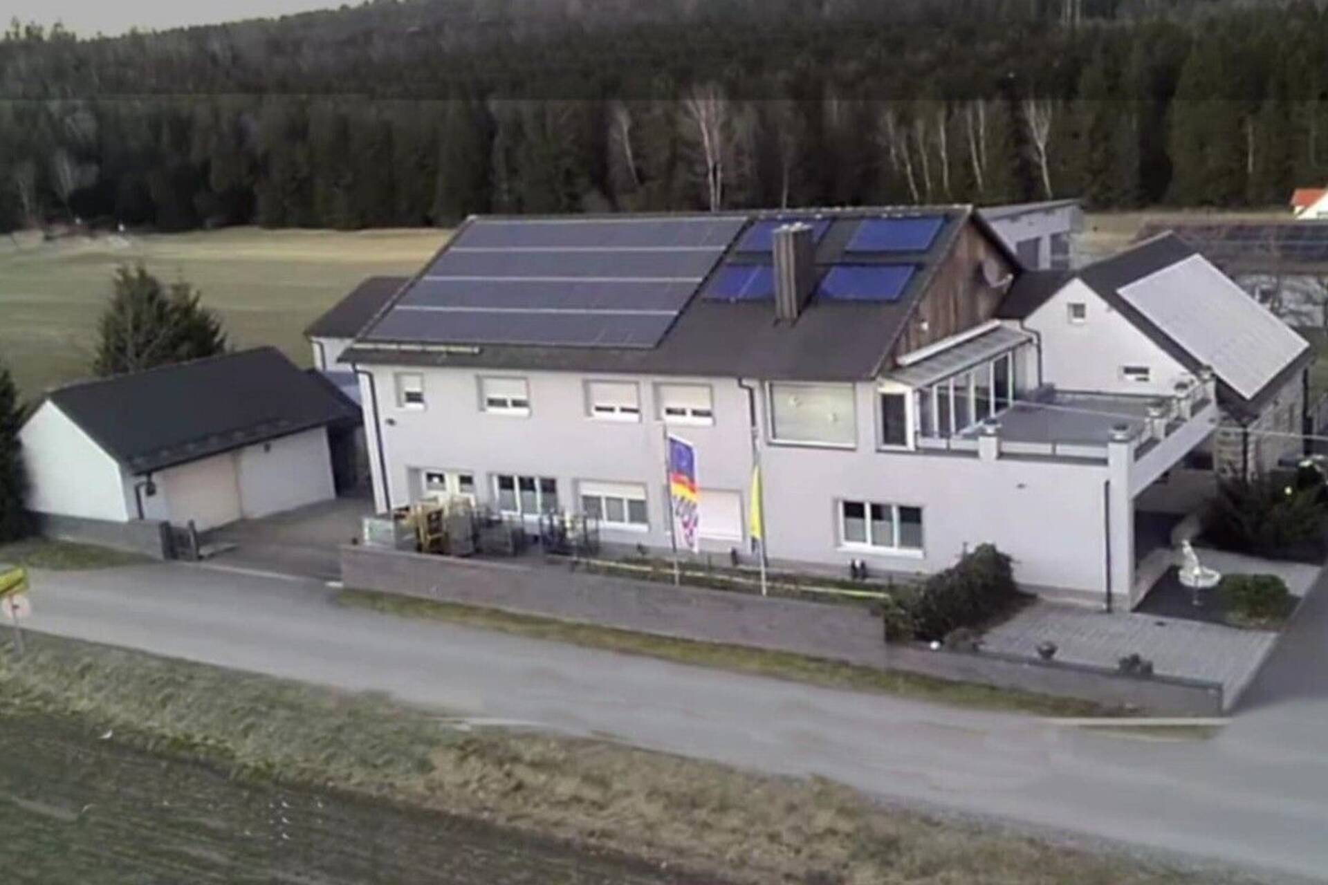 Haus in 92697 Georgenberg / Waldkirch mit 477 m² kaufen