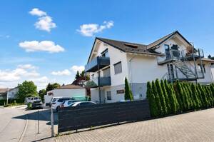 TOP moderne Dachgeschosswohnung mit Balkon - 89m² - 2 Stellplätzen – 88074 Meckenbeuren – Vorschaubild 1