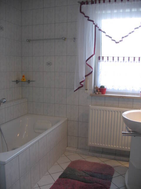 Vollmöbliertes Zimmer zentral aber ruhig, provisionsfrei – Nürnberg – Vorschaubild 4
