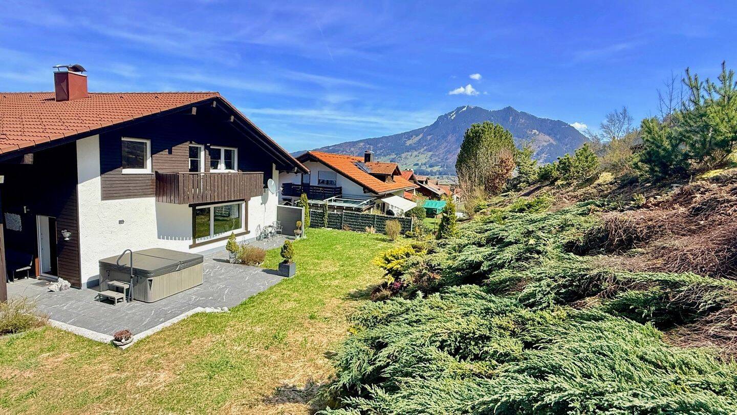 Modernisierte alpenländische Villa in ruhiger Naturlage mit privatem Spa und Whirlpool – Blaichach – Vorschaubild 2