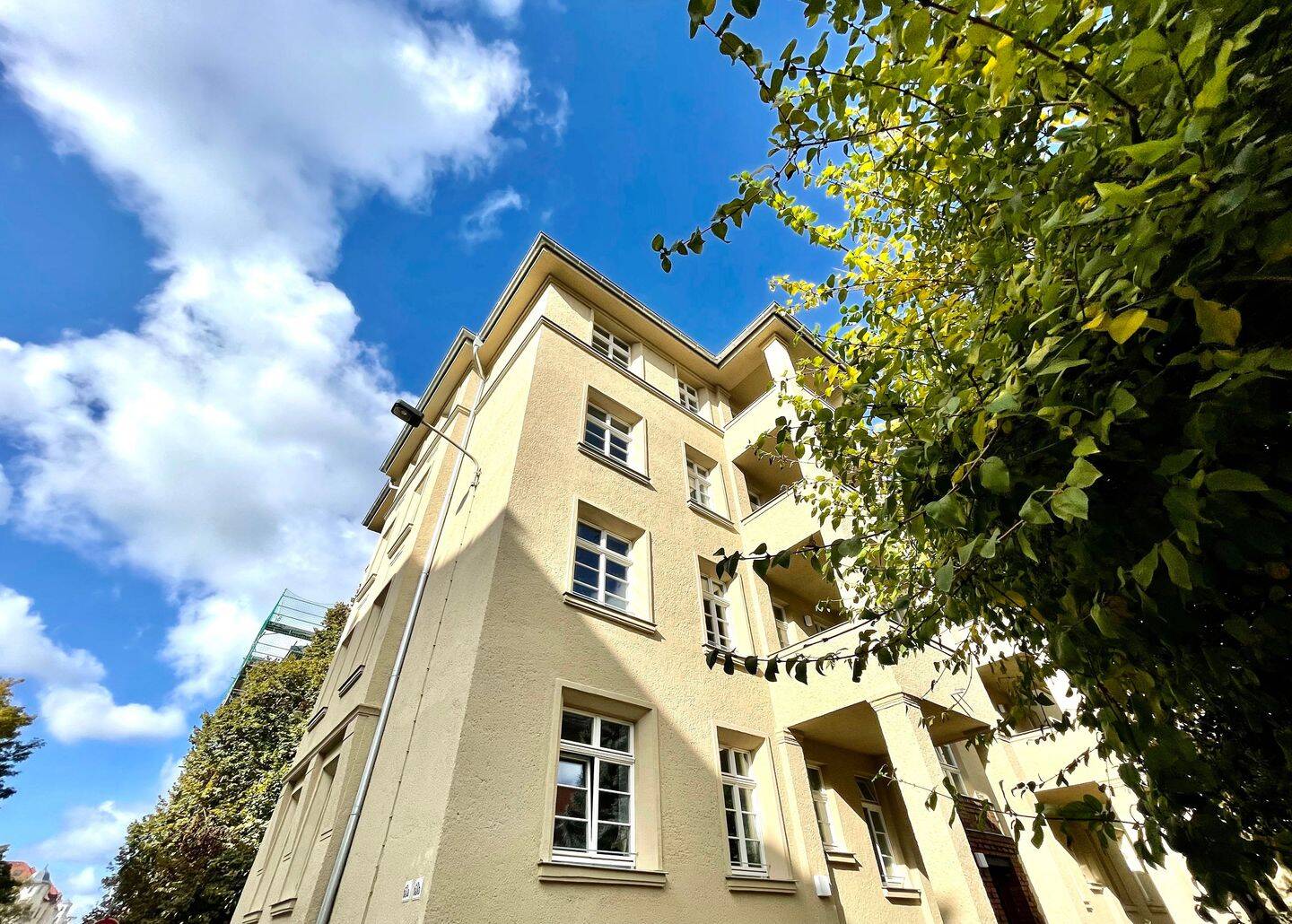 Schicke 2-Zimmerwohnung mit Balkon I Moderne Ausstattung I Top Lage: Südvorstadt nahe MDR – Leipzig – Vorschaubild 3