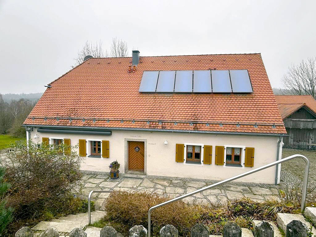 Paradiesisch! Tolles 1 ha-Anwesen mit Großterrasse, Ferienhaus, Sauna - Pferde-/Tierhaltung möglich – Georgenberg – Vorschaubild 2