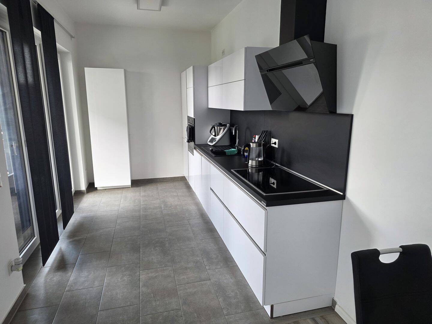 Moderne 2-Zimmer 72 m² EG Wohnung mit großzügigem Garten