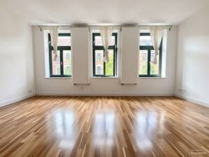 Hochwertig sanierter Gründerzeit Altbau - bezugsfreie 59 m², Balkon, Aufzug & Energieklasse A – 4315 Leipzig – Vorschaubild 1