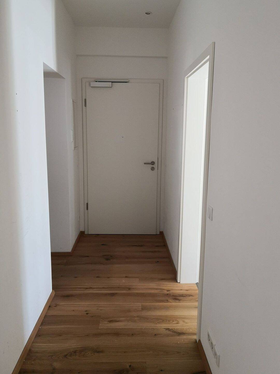 3 Zimmerwohnung mit Balkon, neu saniertes Altbaujuwel – Nürnberg – Vorschaubild 5