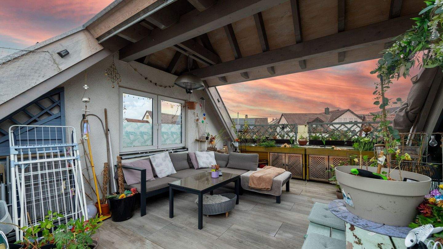 PROVISIONSFREI: Stilvoll saniertes Haus mit 4 Schlafzimmern und Traumterrasse – Remseck am Neckar – Bild 1 von 9