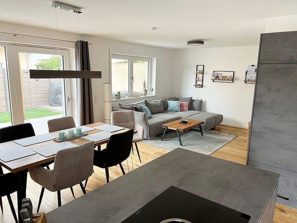 neuwertige Doppelhaushälfte mit Doppelgarage, Bj. 2019 in ruhiger Lage bei Regenstauf / Ponholz – Maxhütte-Haidhof – Bild 1 von 9
