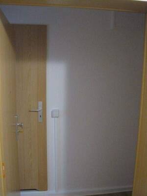 Kleine 3 Raumwohnung mit Balkon – 9123 Chemnitz – Vorschaubild 1