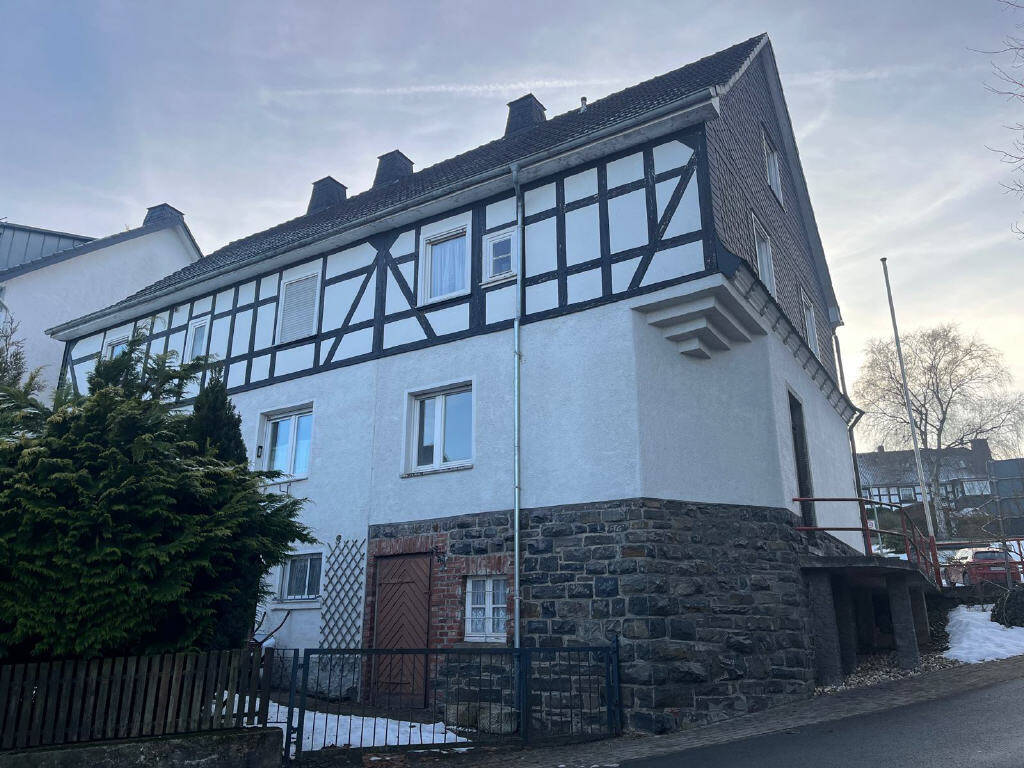 / Ein Haus mit vielen Möglichkeiten! – Hallenberg – Vorschaubild 4
