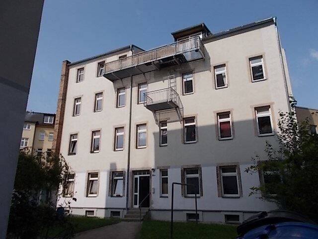 Kompakte Hinterhaus DG 2,5-Zimmer mit Einbauküche, Laminat und Wanne in uninaher Lage! – Chemnitz – Vorschaubild 2