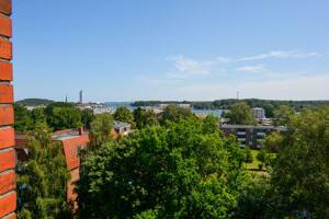 Ansprechende Mietwohnung mit Balkon (Wasserblick) – 23570 Lübeck – Vorschaubild 2