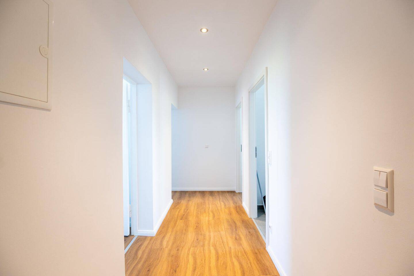 Klarer Grundriss, stimmiges Design - Stilvoll sanierte Wohnung im Herzen Kreuzbergs – Berlin – Vorschaubild 3