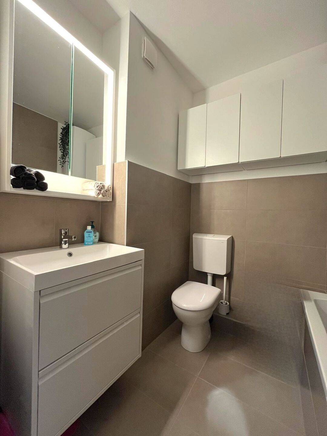 Kernsaniertes Appartement + Stellplatz frei verfügbar urban und ruhig in Lokstedt – Hamburg – Vorschaubild 4