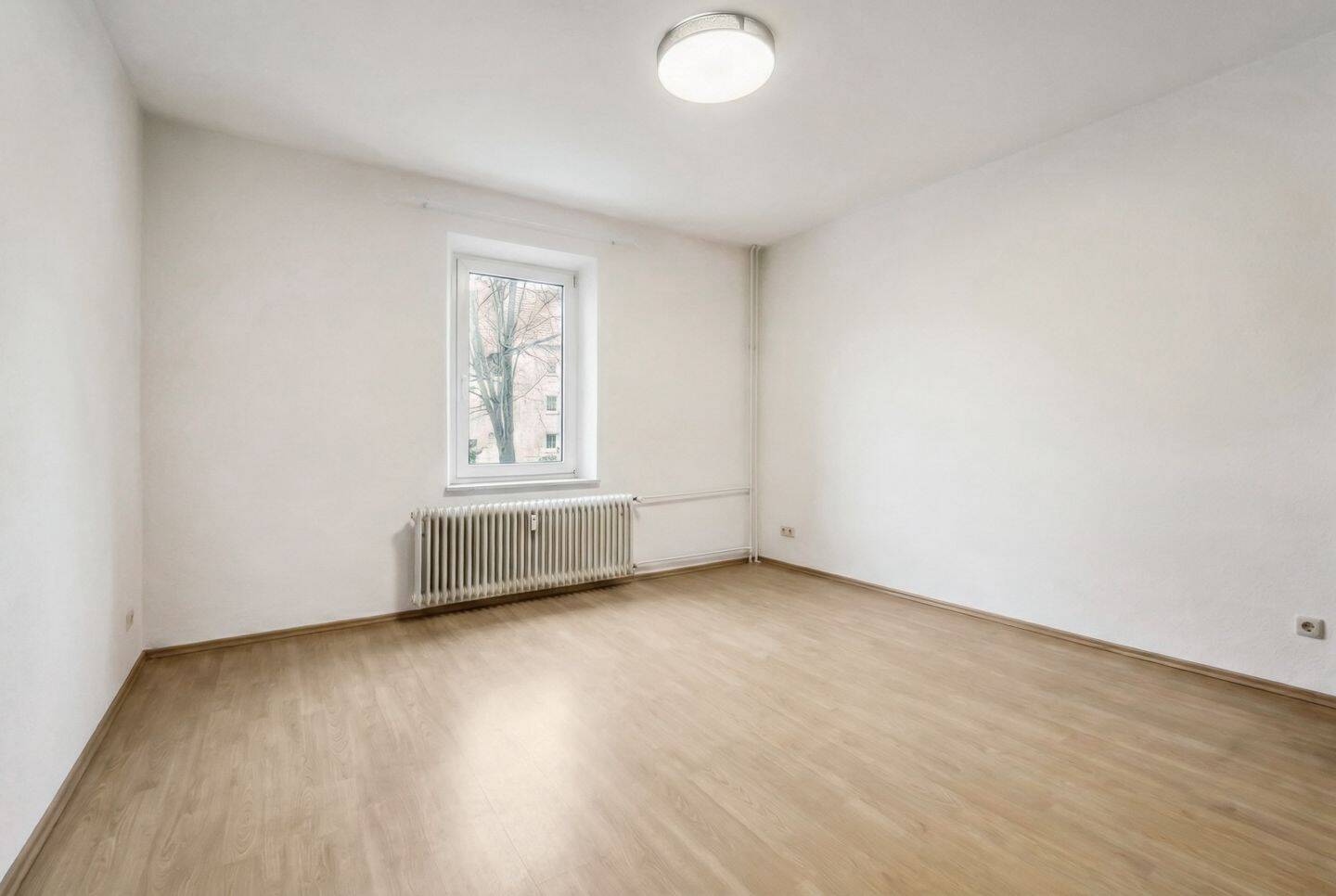 Vermietet & Sanierungsbedarf: 2,5-Zimmer Wohnung/en einzeln oder im Paket am Hettenbach! – Augsburg – Vorschaubild 3