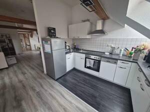 Mit Einbauküche - 3 Raumwohnung in der Reuterstraße im Dachgeschoss sucht neuen Mieter - Gartenmitnutzung inklusive! – 99867 Gotha – Vorschaubild 3