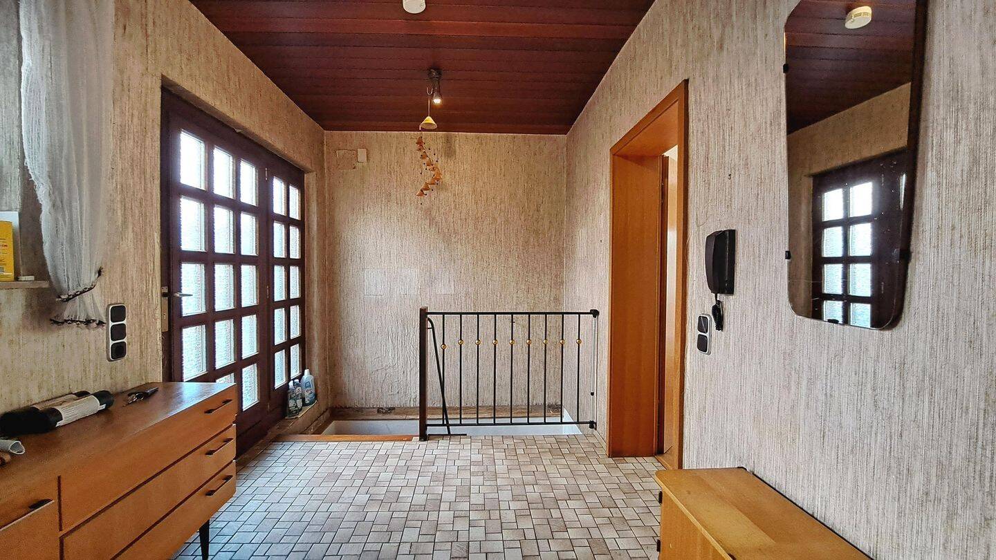 Zweifamilienhaus - massiv gebaut. Gestaltungsoptionen! – Wiesbaden – Vorschaubild 4