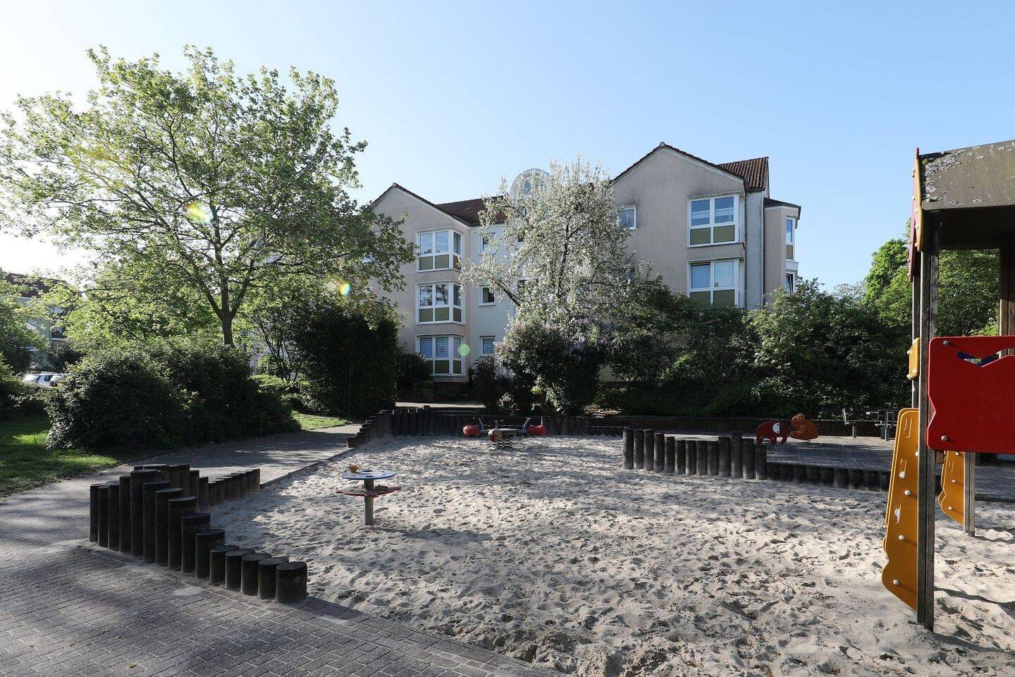 Schöne Wohnung in ruhiger Lage - WBS mit 70m² benötigt // 1.OG. Rechts – Wolfsburg – Vorschaubild 4