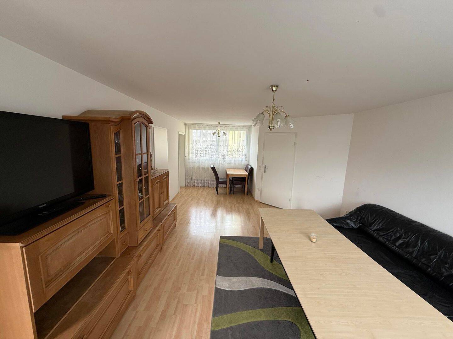 Schöne helle 4-Zimmer Wohnung mit großem Balkon & Weitblick in Neuperlach – München – Vorschaubild 6